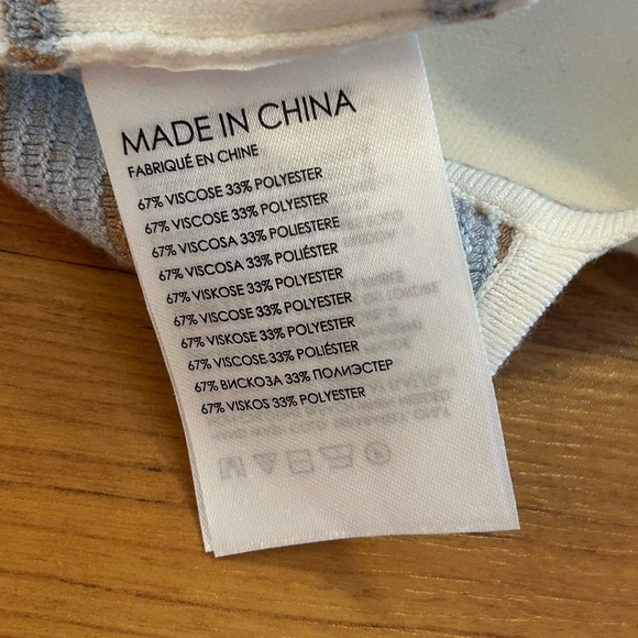 Club Monaco knit tie tank - Picture 2 of 4